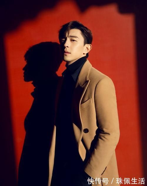 福利|邓伦招聘员工福利多，包吃包住包奶茶，一看工资劝退众人