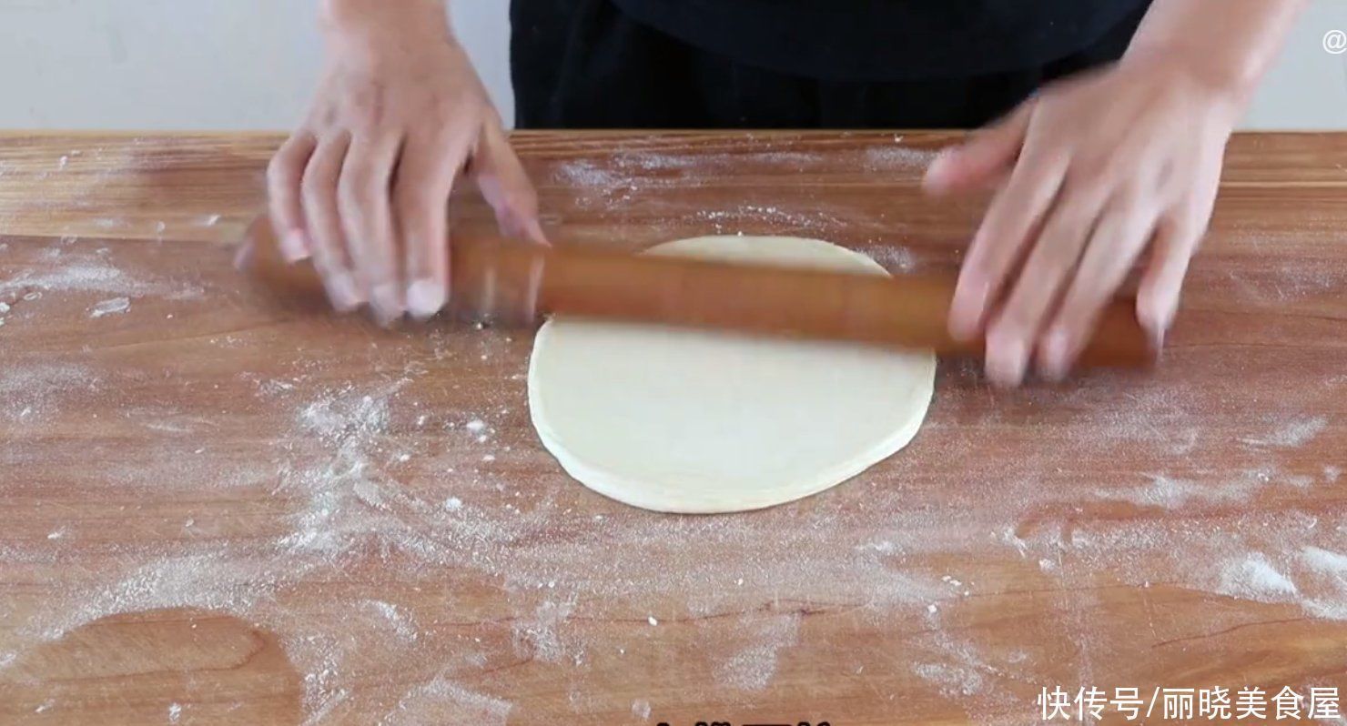 学会这个和面配方:做出家常饼,口袋饼,春饼,个个柔软好吃