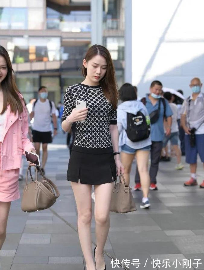 高跟鞋|看了这位美女,我才知道男人为什么要努力奋斗了,好想请她吃顿饭