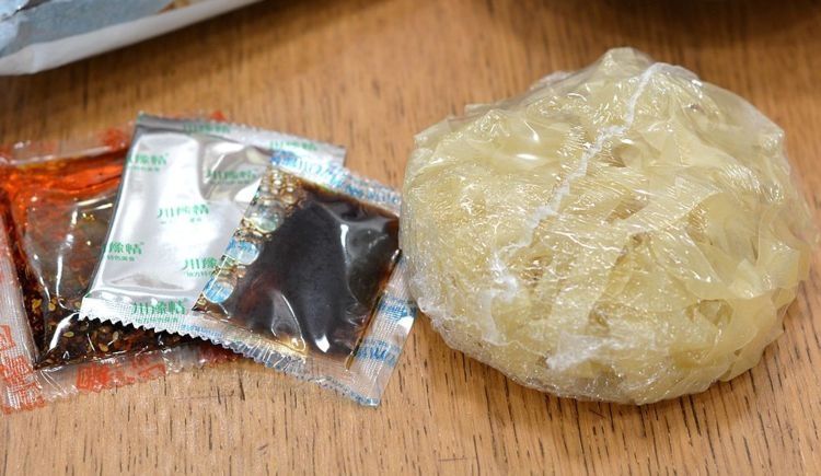 比带汤的臊子面好吃,正宗老陕味道,好吃的红油面皮,5分钟搞定