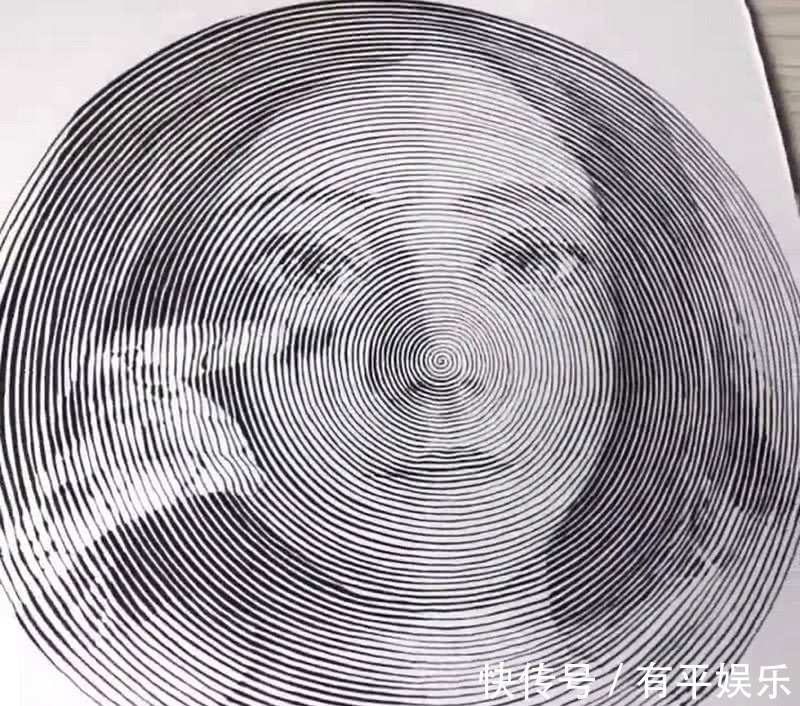圈圈$美术生纸上转圈圈,开始以为画蚊香,成画阿丽塔效果炸裂!