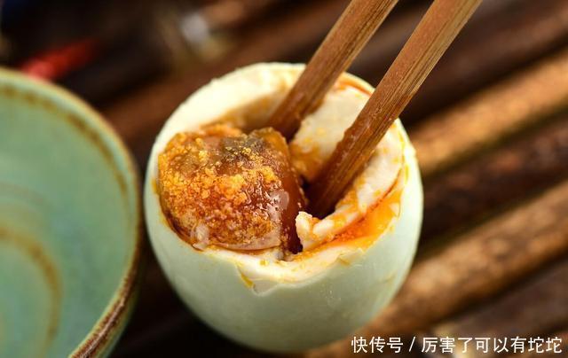 医生提醒:甘油三酯过高的人,这2种素食尽量少吃,以免升高血脂
