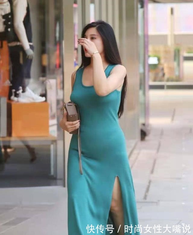 vivian 女人这么穿,真漂亮,蓝绿色的裙子+高跟鞋!