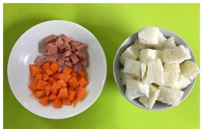 馒头|1个馒头2个鸡蛋,做成快手早餐,酥脆可口又营养,孩子最爱