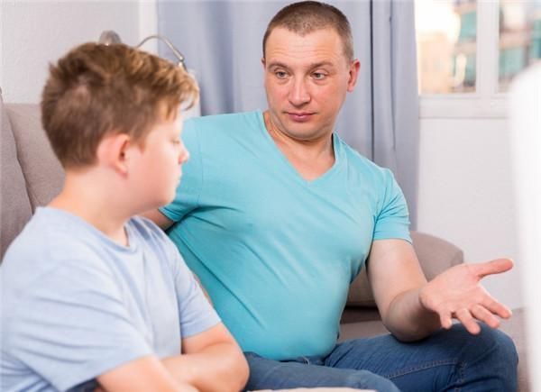 郭大哥|女儿发现母亲的秘密,被妈妈和姥姥打到精神失常,原因令人气愤