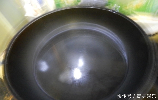 曾经是80年代最受欢迎的素菜,每家餐桌都有它,现在却少有人吃