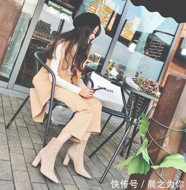 马丁靴 精致的尖头设计,修饰脚型更显瘦,增加高贵甜美