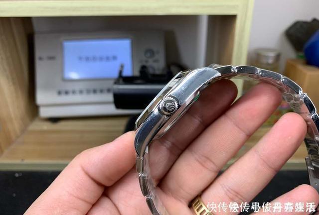 空霸|劳力士真的每一款带有绿色的腕表都火了,先是劳力士,后是它