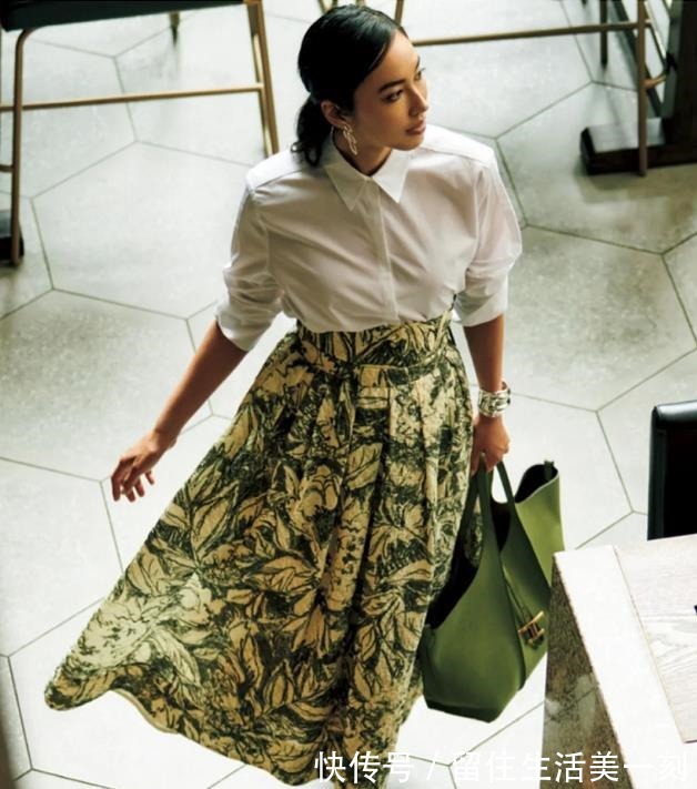 大长腿 奔四的中年女人,如何穿得简约高级又时尚!