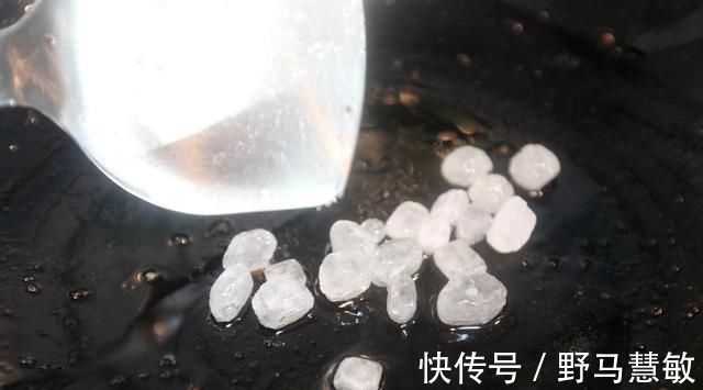 五花肉|做红烧肉，记住“整焯、2炒、加3水”，肉块肥而不腻，入口即化