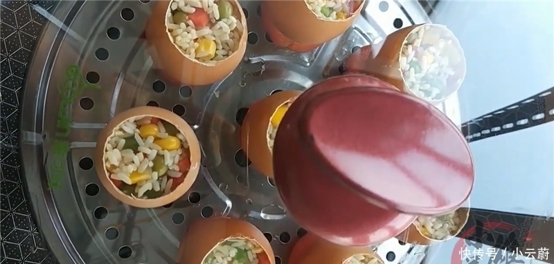 鸡蛋吃了25年,这做法还是第一次见,营养解馋,10个鸡蛋吃不够