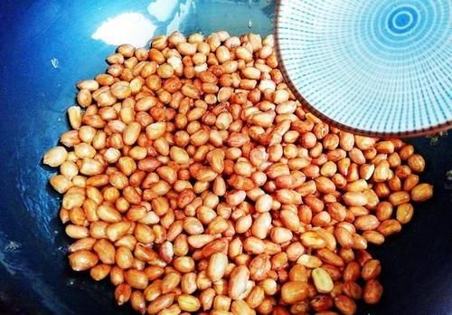 怎样炒花生米更好吃？