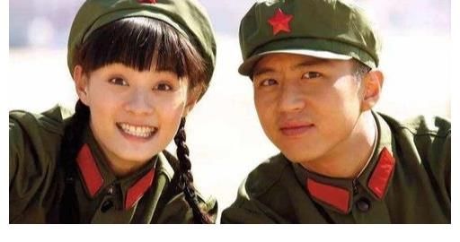 王宝强|两人都是装疯卖傻的搞笑方式，邓超却不如王宝强成功？