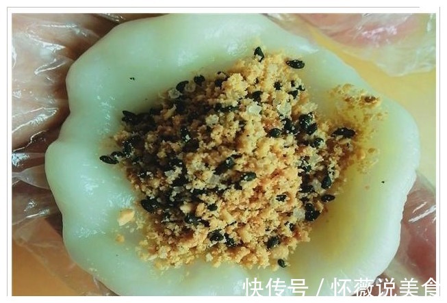 面粉汤圆水煮无味,油炸太油腻,教你新吃法,出锅比红烧肉还香甜