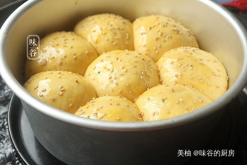 面包别再买了,自己在家做,不用烤箱不用水,松软香甜好吃不上火