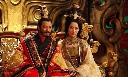 潘嫔&史学家:她才是中国第一位女皇帝,一直女扮男装,把臣民都欺骗了