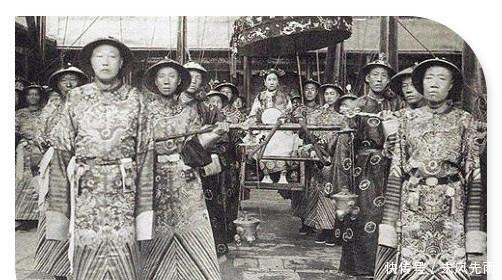 衣角|慈禧侍卫武功有多厉害,几招制服霍元甲,霍元甲连衣角都没有碰到!