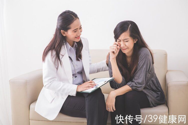 维权 女子隆胸后变形，维权反被告，医生提醒：手术前需做好这4个准备