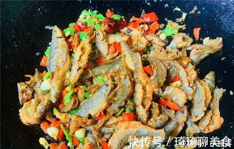 椒盐|遇到此菜，我不还价不犹豫，一买就是三四斤，常吃强健筋骨长高高