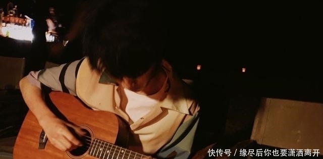 同当年易烊千玺一样,王俊凯当导师遭质疑,年轻就没有实力