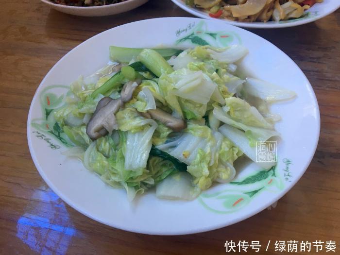 打包带|发小来家吃饭,两个人吃4菜一汤,酒足饭饱后,发小说要打包带走