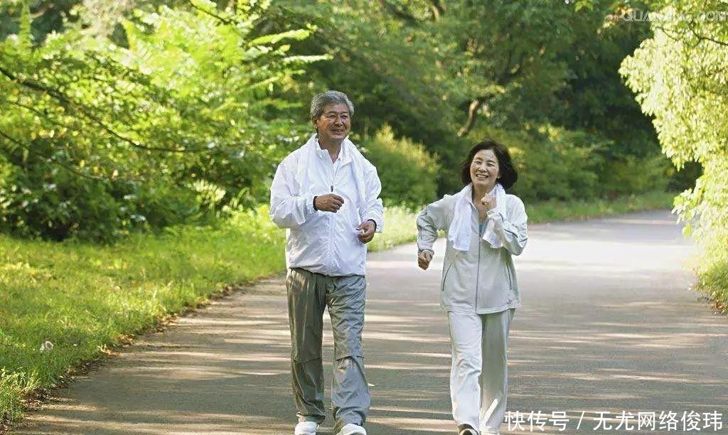 玉兰根|45岁后, 想要健康, 尽量做到“早起一要”、“睡前二不要”