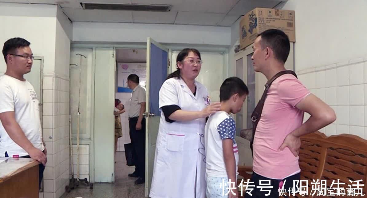 膨化食品|这些食物吃多了可能会影响孩子长个,家长要牢记别再买给孩子吃了