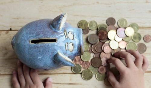 姥爷|姥爷逗外孙:总来蹭饭羞不羞?4岁孩子的童言稚语让气氛略显尴尬