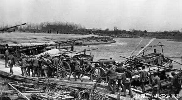 台儿庄|草莽出身的抗日名将,台儿庄拄拐杖指挥作战,后因日军毒气弹身亡