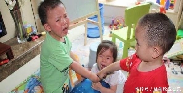 别人欺负|孩子在幼儿园总被欺负怎么办?家长做到这4点才是高情商!