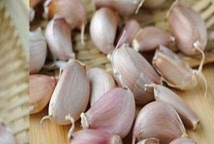  养生|大蒜养生保健效果极佳，但再好的大蒜，2类人不适合食用