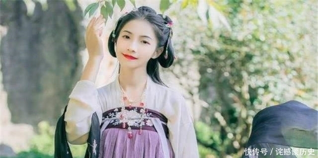 五代美词赏析:露白蟾明又到秋