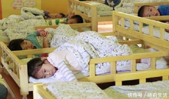 孩子|私立幼儿园午睡实拍图，看完后，家长给孩子买衣服还只图好看吗？