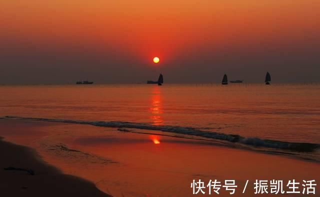 古诗!这首诗只有四句,却浓缩了沉甸甸的人生沧桑,读来让人回味无穷