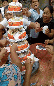 |搞笑GIF:我都不敢这么p,她却敢这么长!