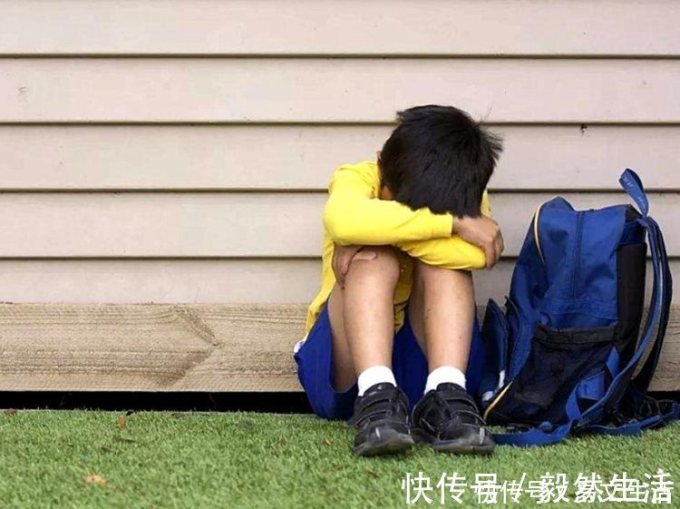 讨好型人格|孩子有这三种行为，可能是“讨好型人格”，越长大越自卑