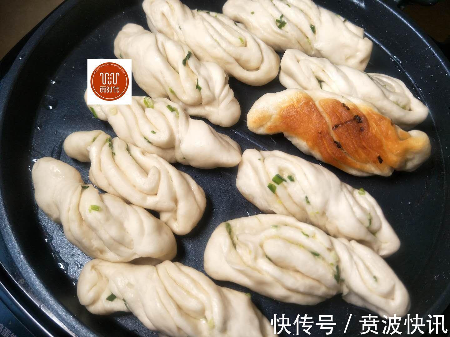 花卷不要再蒸着吃了，试试着样做，3分钟就出锅，宣软又酥脆！