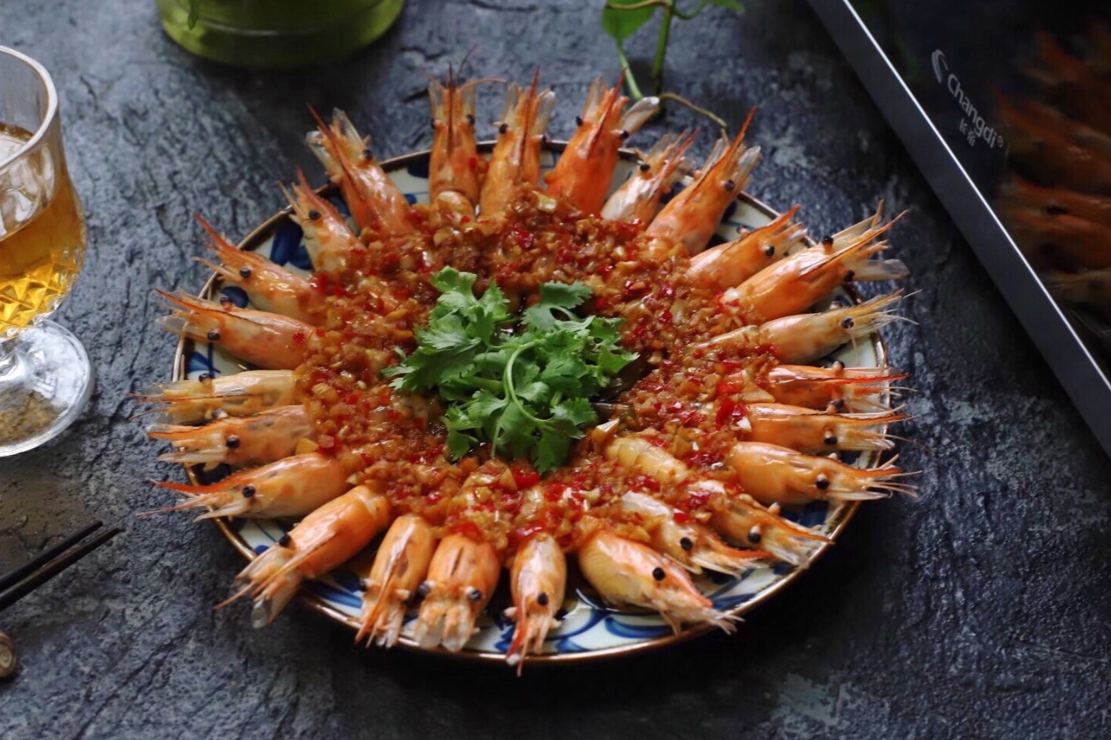 高颜值的蒜蓉粉丝蒸虾,一分钟入味,好看又好吃