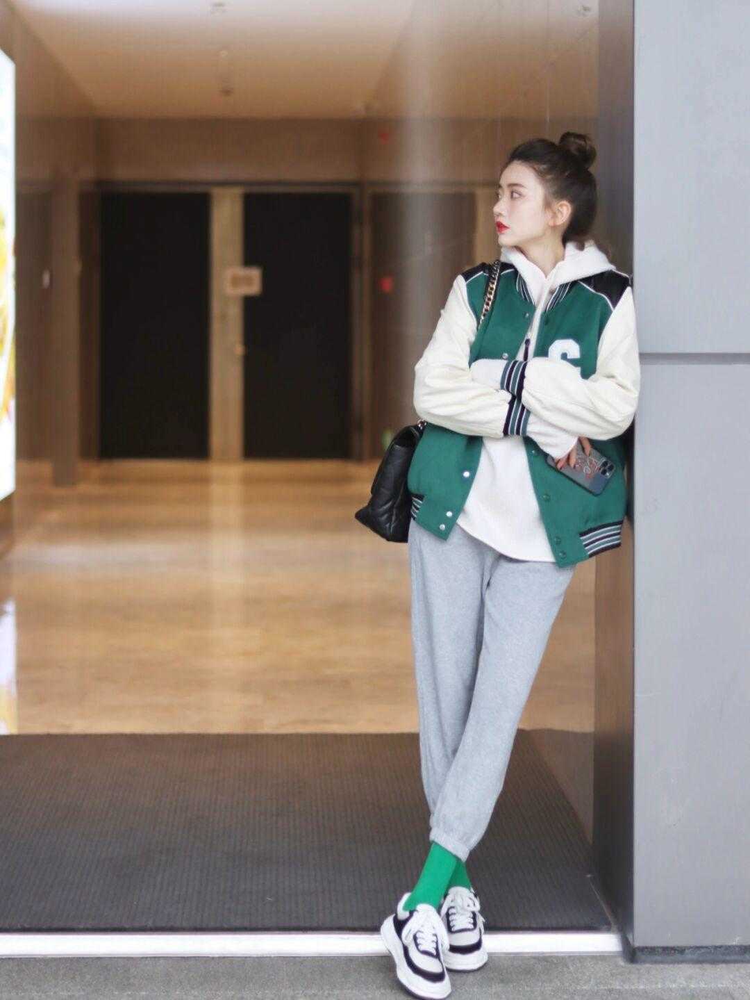 小姐姐|天冷建议买这3条裤子,遮肉保暖还百搭,梨形身材的女生快入手