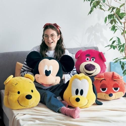 迪士尼大头暖手抱枕 寒流必备！伸进去瞬间暖和　耳朵还能动起来