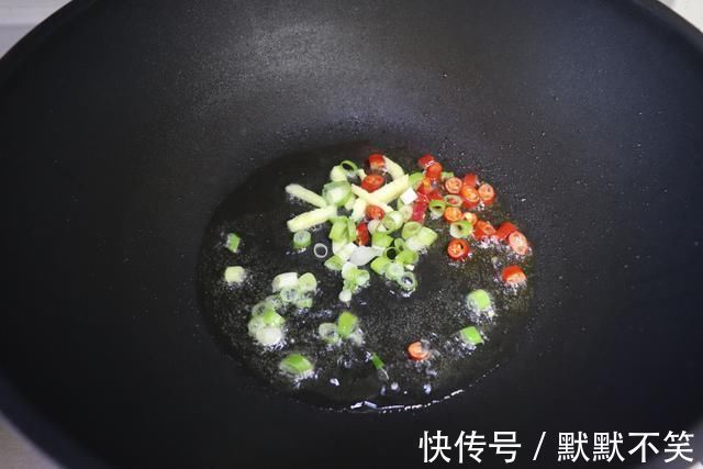 小米椒|它是“推粪机”，隔三差五吃一盘，口臭没了排出宿便，肠道变干净