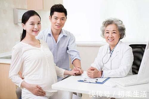 胎儿|孕妇生下“白雪公主”,医生吓出冷汗胎儿的血竟被妈妈“吸走”