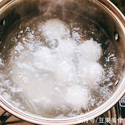 保鲜膜|尝尝这道「汤官寻旧味」黑芝麻汤圆，生活赛过活神仙