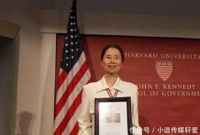 中科院|哈佛盲人学士杨佳,29岁失明家庭破碎,逆境重生成中科院教授