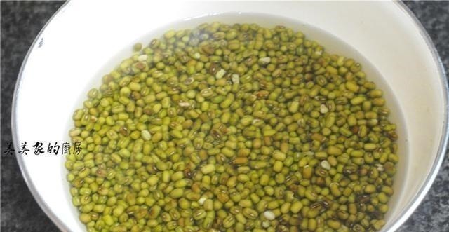 红枣|每天早餐吃点它，相当于慢跑半小时，促进肠胃消化，赘肉减少了