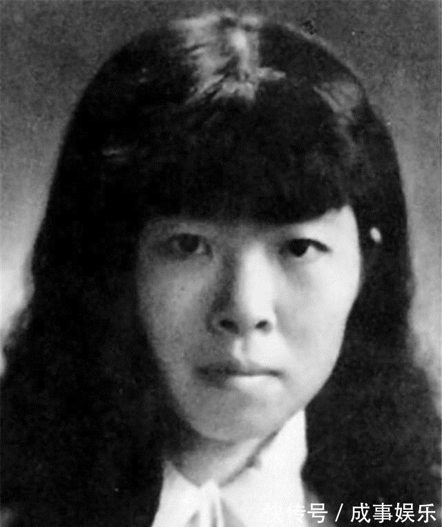 师生$萧红与鲁迅,一段说不清,道不白的异样过往,恐非只有师生之情