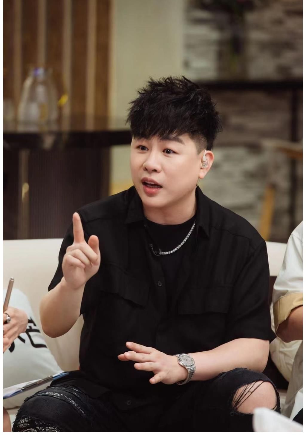 音乐人|胡彦斌《再见爱人》金句输出高情商圈粉 洞悉情感观点堪称人间清醒