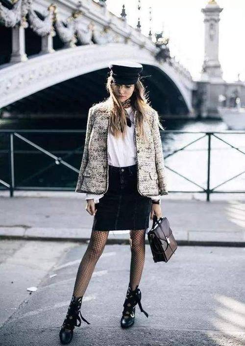 ?最近火了一种穿法叫：“小香风外套+裙子”，时髦高级还显瘦