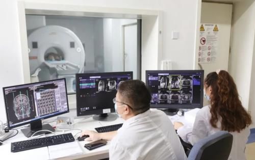 医生|为何多数医生不建议做核磁共振?或许很多人还不知道,了解一下