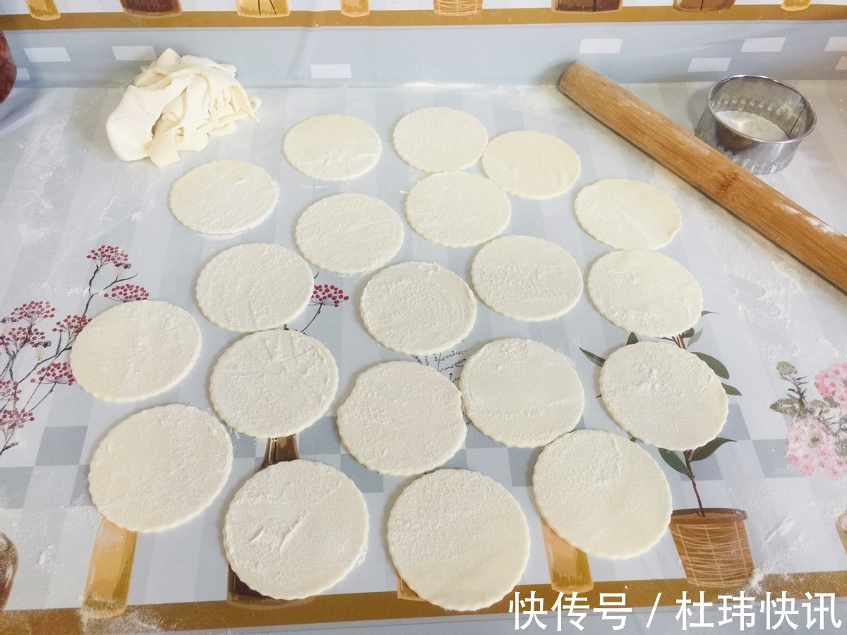 维生素b|用茄子包饺子原来如此好吃,鲜美多汁还不油腻,比三鲜馅还好吃